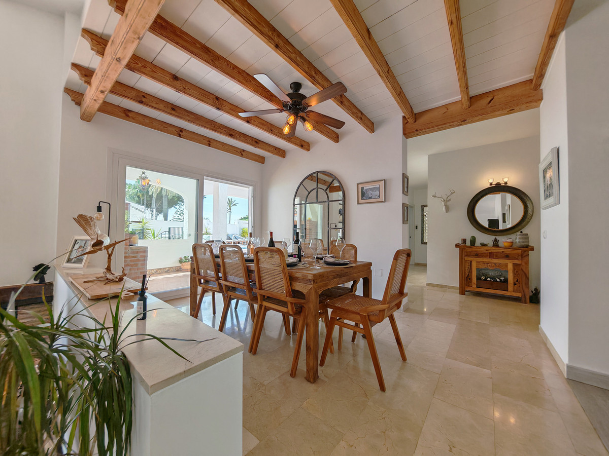 3 bedroom Villas for sale in Calahonda – R5379229 3 bedroom Villas for sale in Calahonda – R5379229