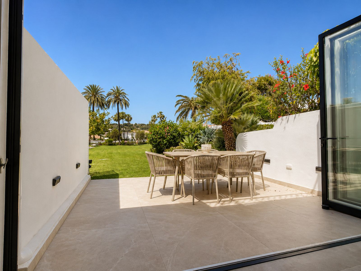 4 bedroom Townhouses for sale in Nueva Andalucía – R5389723 4 bedroom Townhouses for sale in Nueva Andalucía – R5389723
