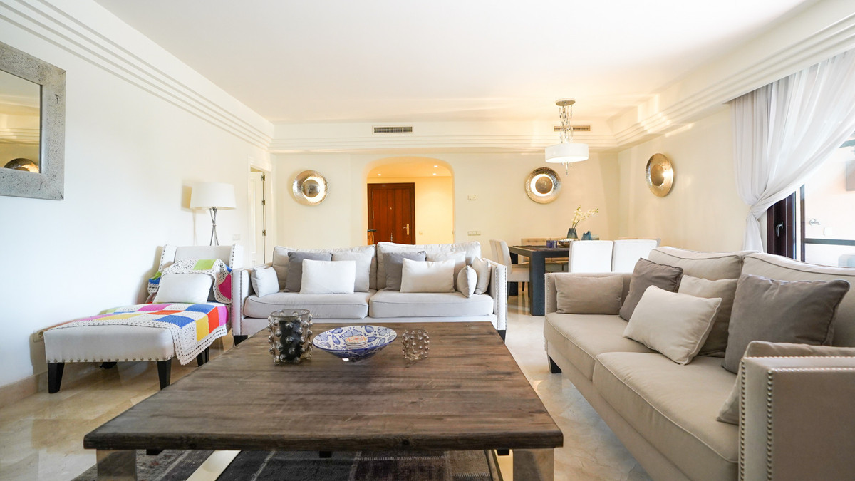 Aticos de 3 dormitorios en venta en Puerto Banús – R5209393 Aticos de 3 dormitorios en venta en Puerto Banús – R5209393