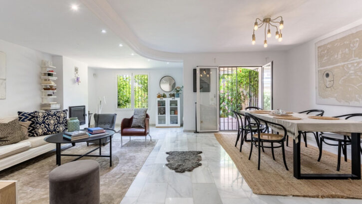Adosados de 5 dormitorios en venta en Milla de Oro – R5370982 Adosados de 5 dormitorios en venta en Milla de Oro – R5370982 en