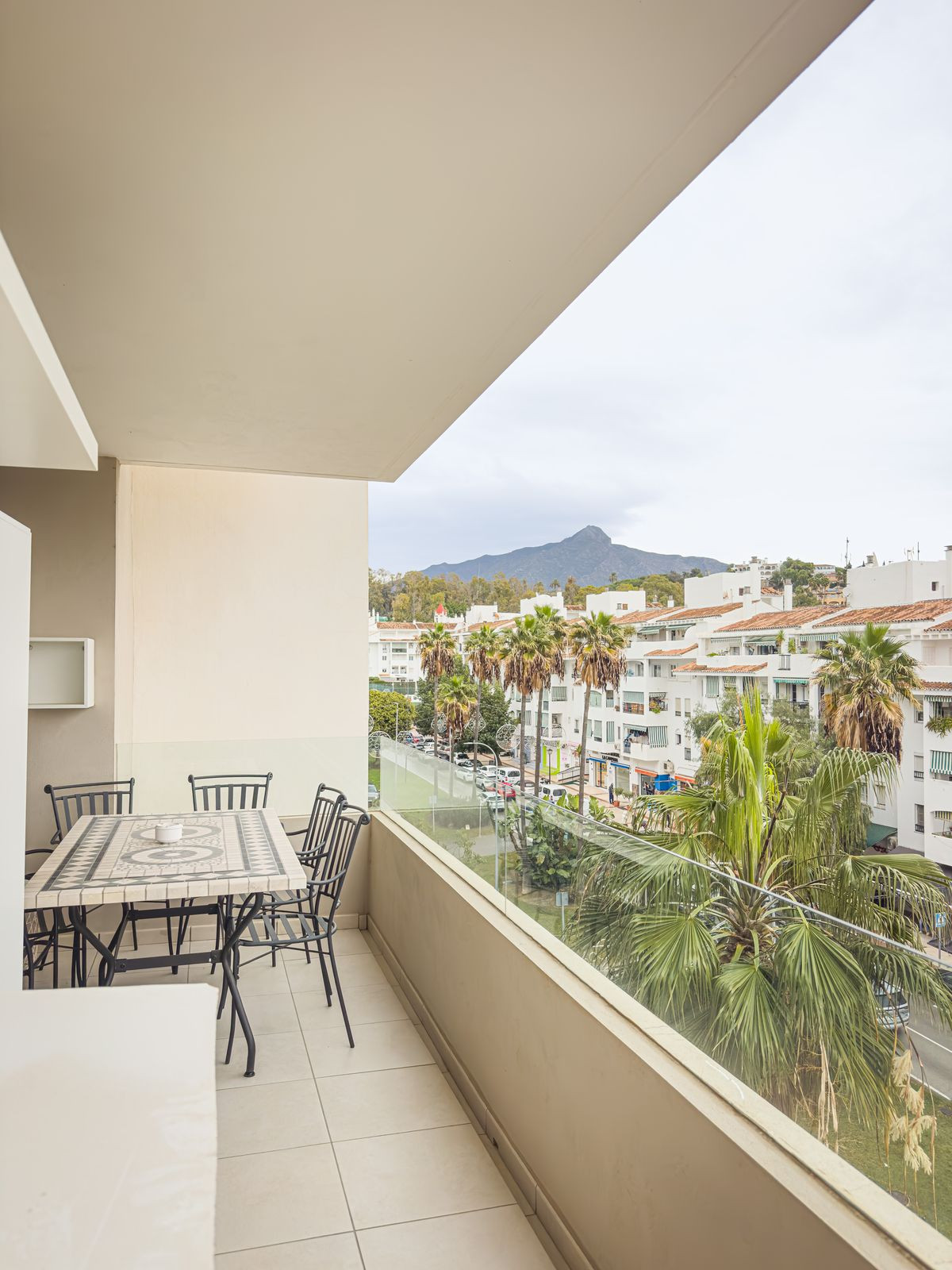 Apartamentos de 3 dormitorios en venta en Nueva Andaluc�a – R5226133 Apartamentos de 3 dormitorios en venta en Nueva Andaluc�a – R5226133