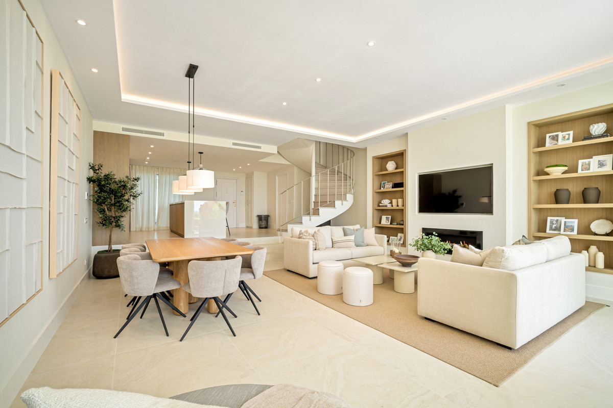 4 bedroom Townhouses for sale in La Quinta – R5360806 4 bedroom Townhouses for sale in La Quinta – R5360806