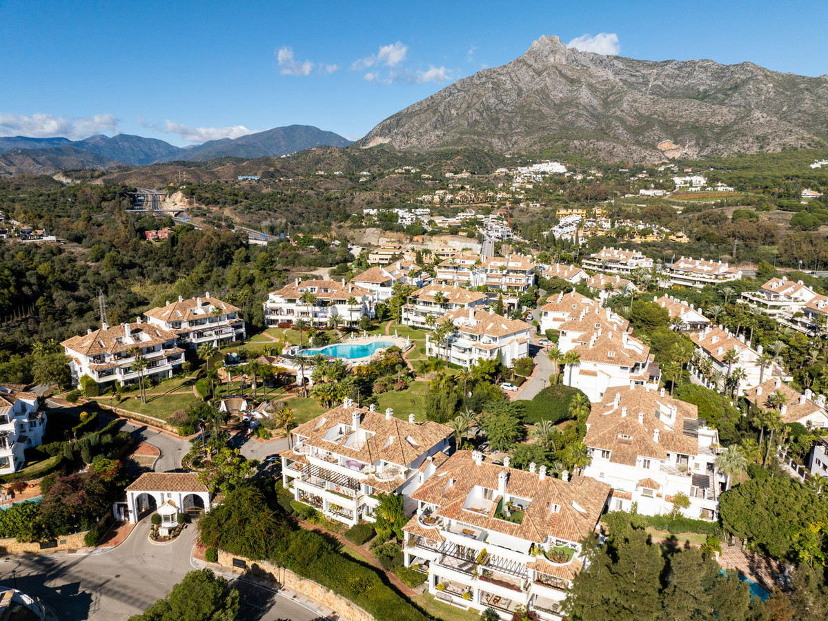 Apartamentos de 4 dormitorios en venta en Milla de Oro – R5360812 Apartamentos de 4 dormitorios en venta en Milla de Oro – R5360812
