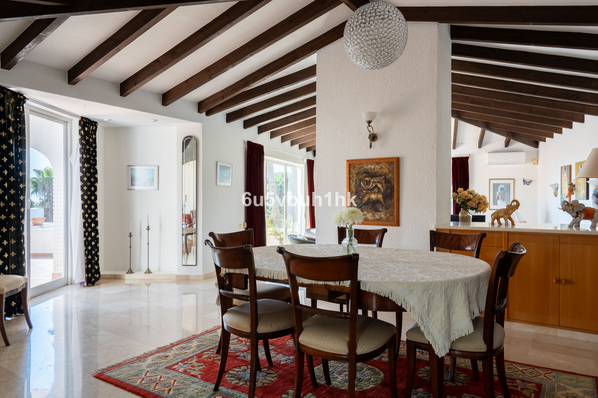 Villas de 5 dormitorios en venta en Calahonda – R5335168 Villas de 5 dormitorios en venta en Calahonda – R5335168