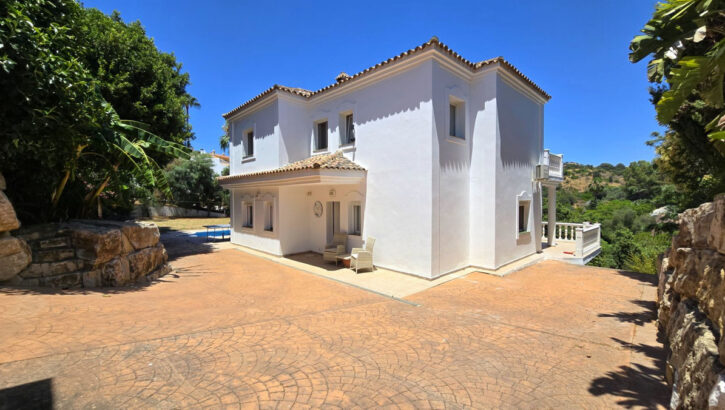4 bedroom Villas for sale in Calahonda – R5107366 4 bedroom Villas for sale in Calahonda – R5107366 in