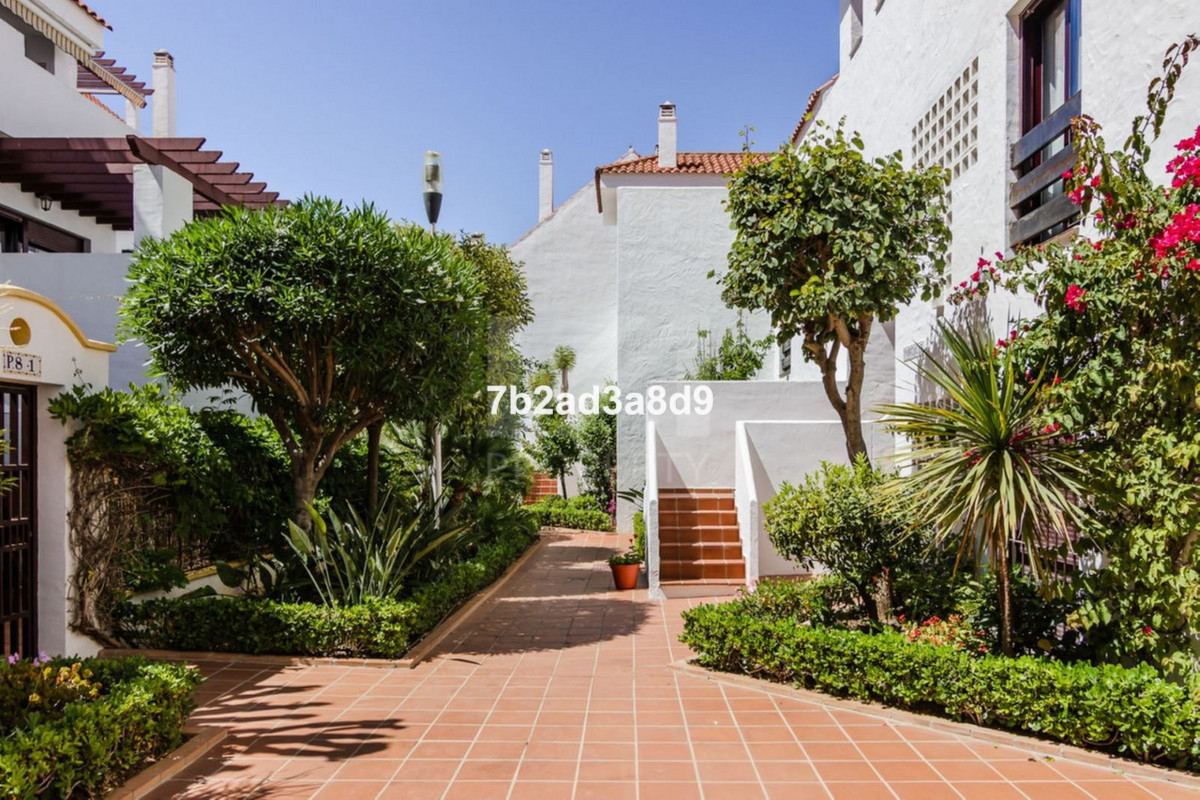 Apartamentos de 3 dormitorios en venta en Nueva Andaluc�a – R5247775 Apartamentos de 3 dormitorios en venta en Nueva Andaluc�a – R5247775