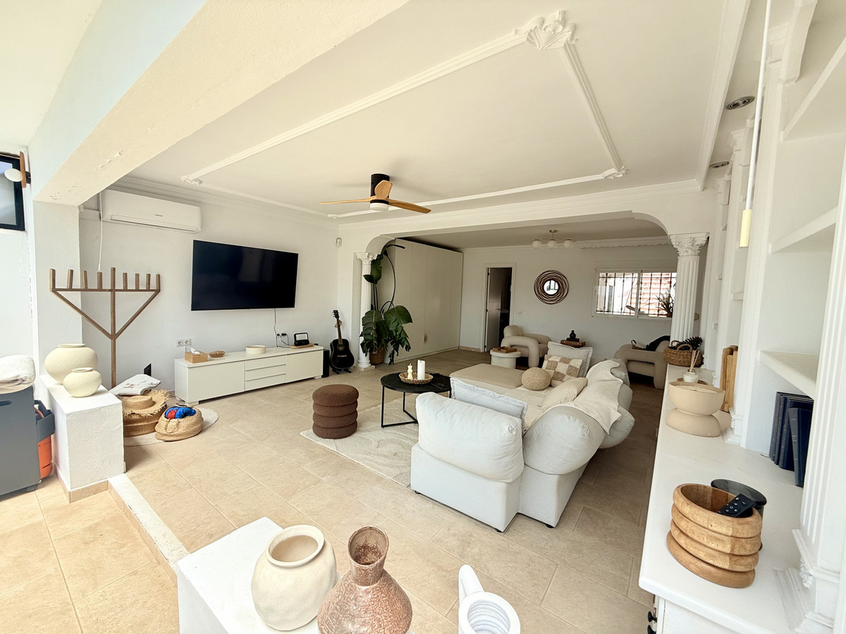 5 bedroom Villas for sale in Nueva Andalucía – R5387350 5 bedroom Villas for sale in Nueva Andalucía – R5387350