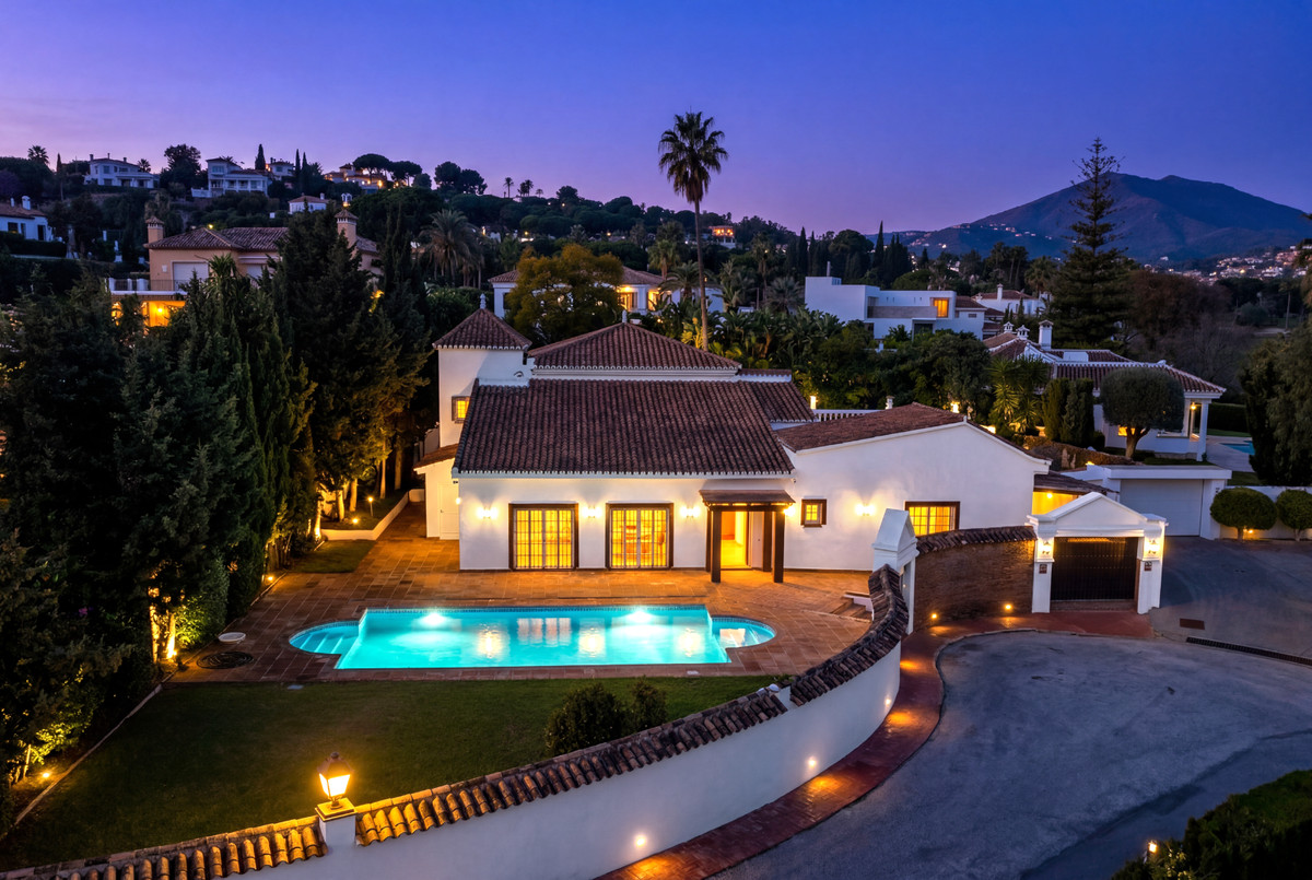 4 bedroom Villas for sale in Nueva Andalucía – R5375173 4 bedroom Villas for sale in Nueva Andalucía – R5375173
