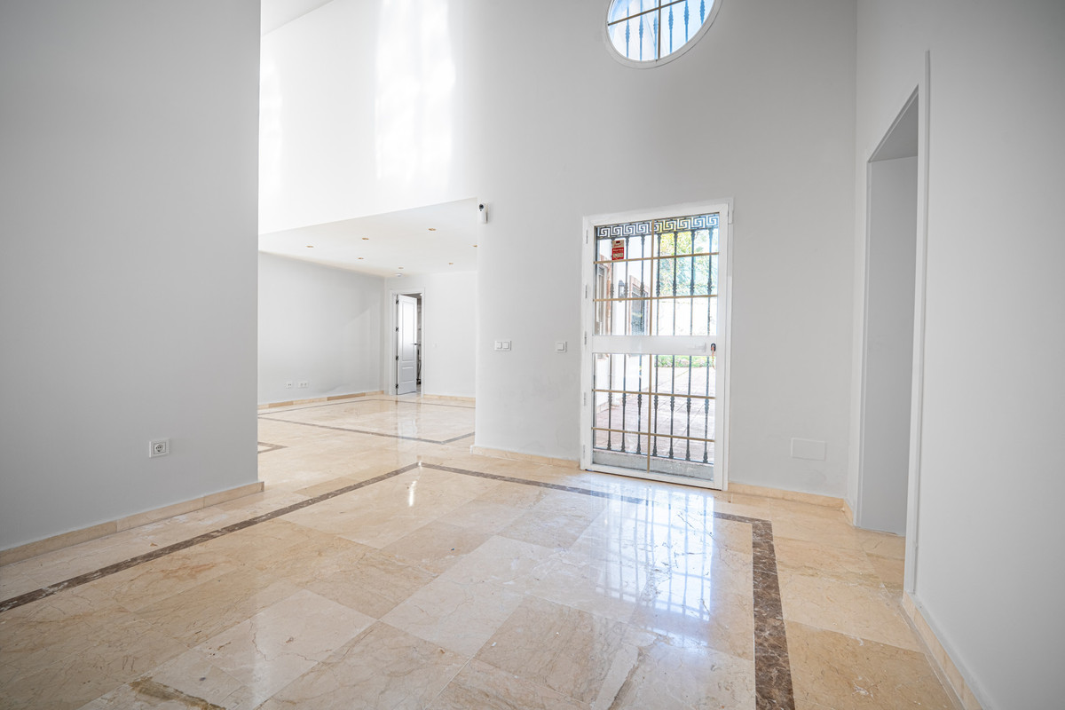 4 bedroom Villas for sale in Nueva Andalucía – R5375173 4 bedroom Villas for sale in Nueva Andalucía – R5375173