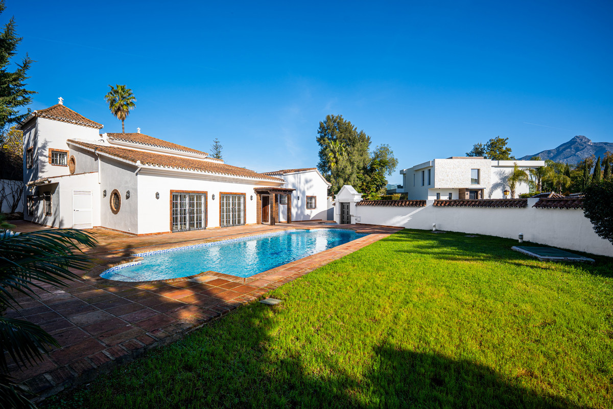 4 bedroom Villas for sale in Nueva Andalucía – R5375173 4 bedroom Villas for sale in Nueva Andalucía – R5375173