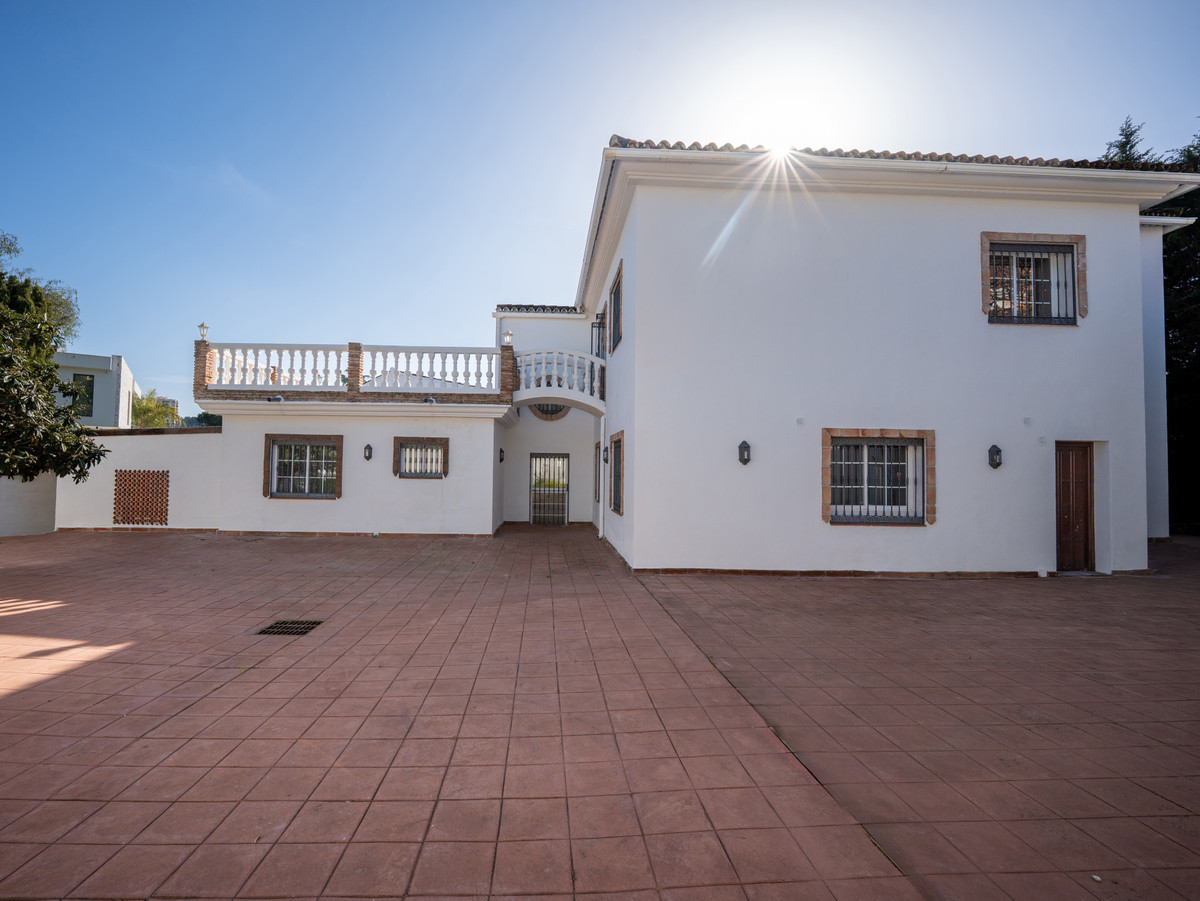 4 bedroom Villas for sale in Nueva Andalucía – R5375173 4 bedroom Villas for sale in Nueva Andalucía – R5375173