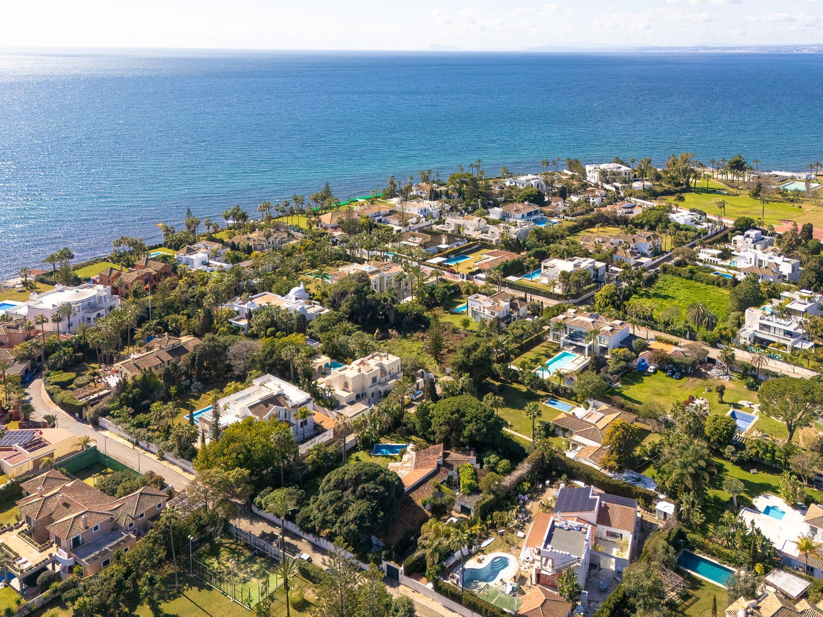 4 bedroom Villas for sale in Guadalmina Baja – R4909318 4 bedroom Villas for sale in Guadalmina Baja – R4909318