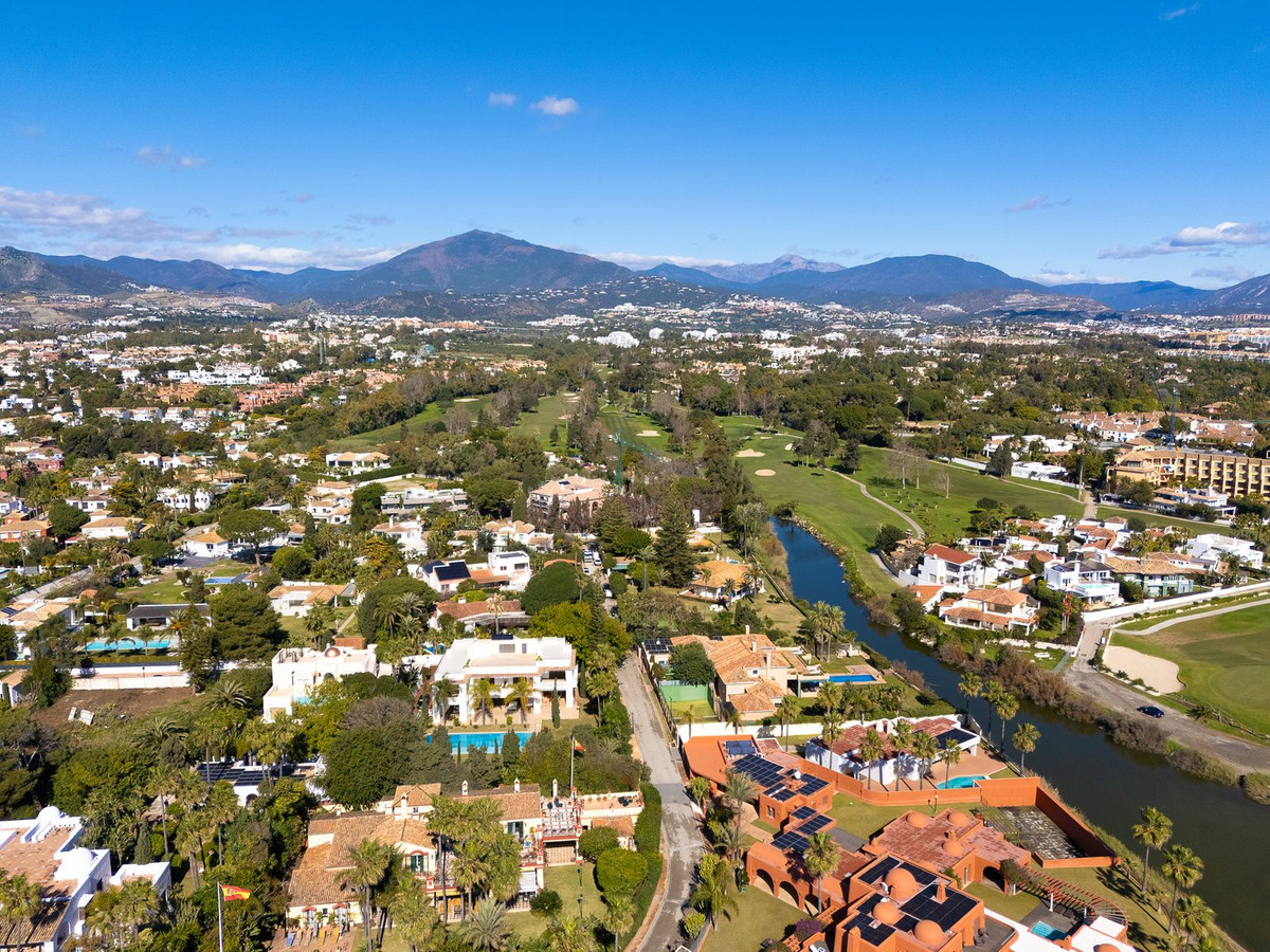 4 bedroom Villas for sale in Guadalmina Baja – R4909318 4 bedroom Villas for sale in Guadalmina Baja – R4909318