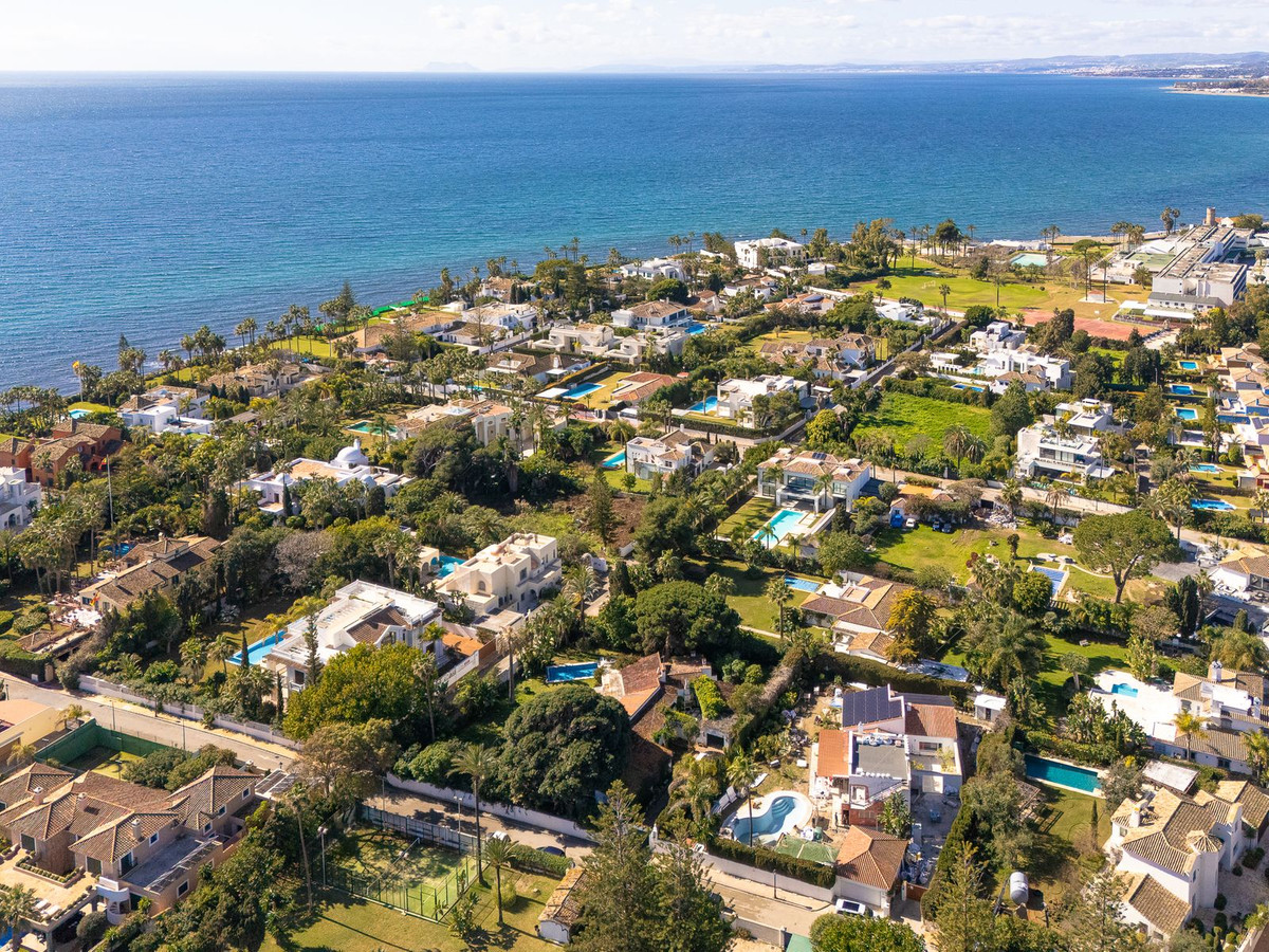 4 bedroom Villas for sale in Guadalmina Baja – R4909318 4 bedroom Villas for sale in Guadalmina Baja – R4909318