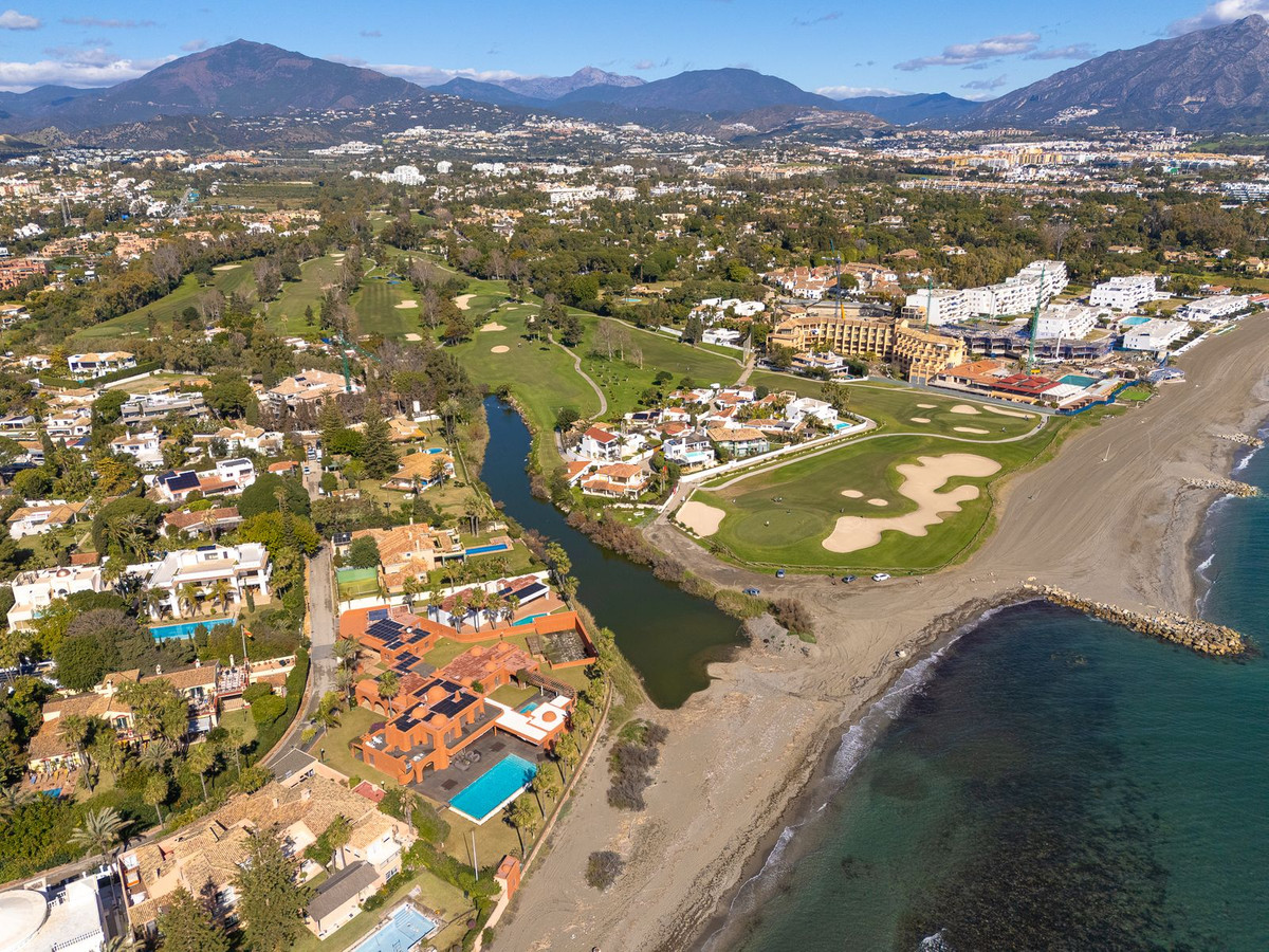 4 bedroom Villas for sale in Guadalmina Baja – R4909318 4 bedroom Villas for sale in Guadalmina Baja – R4909318
