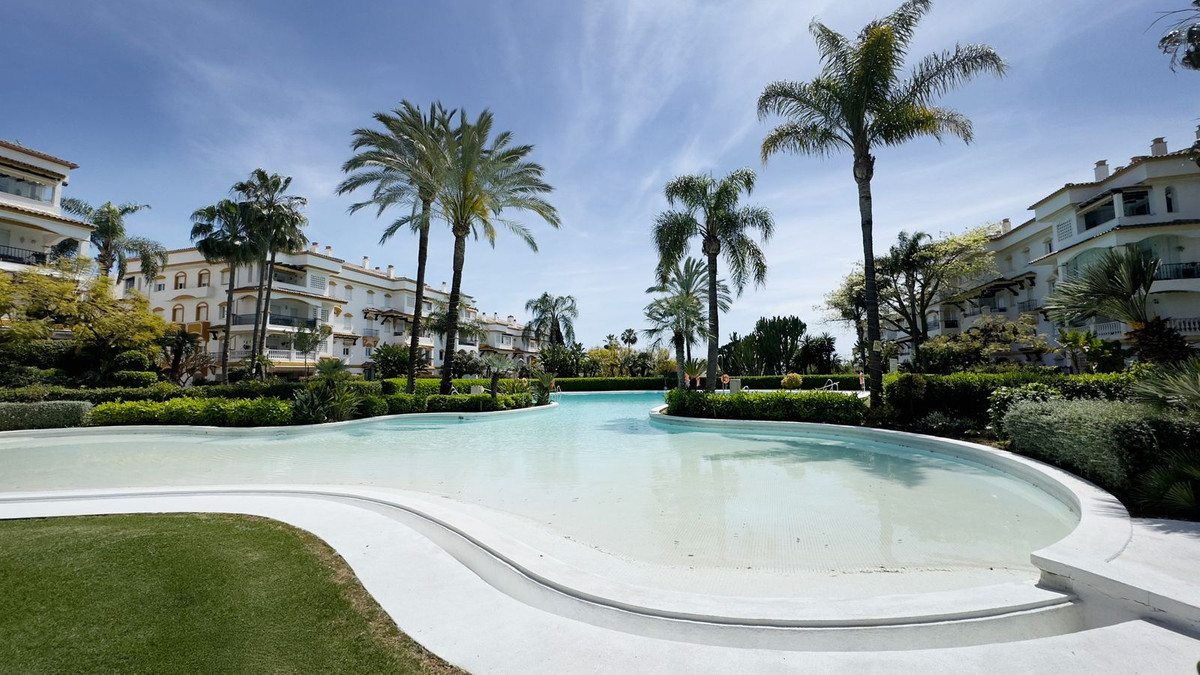 Apartamentos de 4 dormitorios en venta en Marbella – R5034214 Apartamentos de 4 dormitorios en venta en Marbella – R5034214