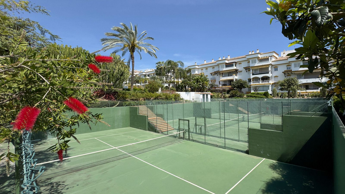 Apartamentos de 4 dormitorios en venta en Marbella – R5034214 Apartamentos de 4 dormitorios en venta en Marbella – R5034214