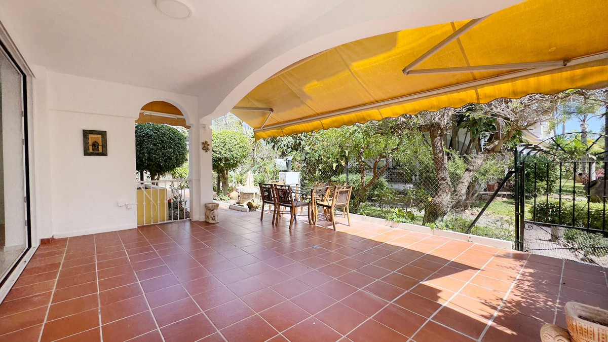 Apartamentos de 4 dormitorios en venta en Marbella – R5034214 Apartamentos de 4 dormitorios en venta en Marbella – R5034214