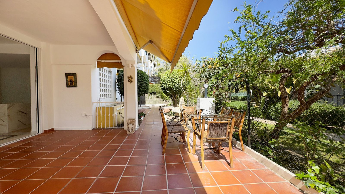 Apartamentos de 4 dormitorios en venta en Marbella – R5034214 Apartamentos de 4 dormitorios en venta en Marbella – R5034214
