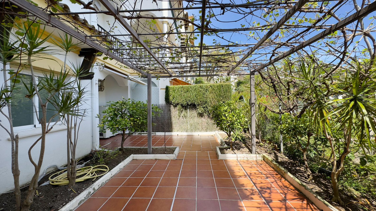 Apartamentos de 4 dormitorios en venta en Marbella – R5034214 Apartamentos de 4 dormitorios en venta en Marbella – R5034214