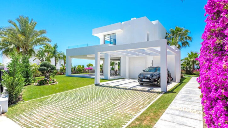 Villas de 5 dormitorios en venta en Marbella – R5390707 Villas de 5 dormitorios en venta en Marbella – R5390707 en