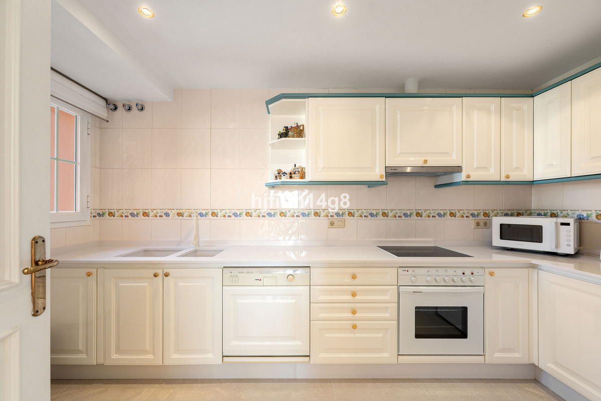 3 bedroom Apartments for sale in Nueva Andalucía – R5300596 3 bedroom Apartments for sale in Nueva Andalucía – R5300596