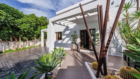 5 bedroom Villas for sale in El Rosario – R5383888