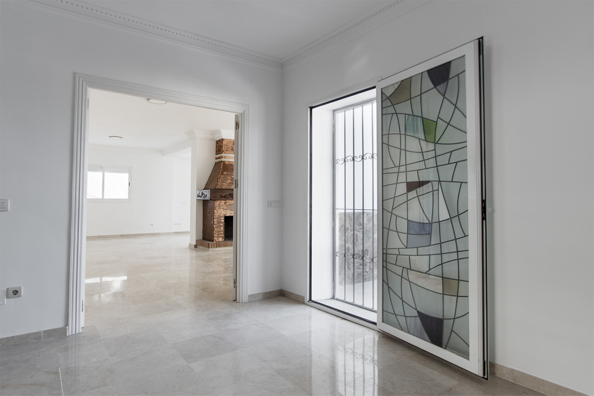 Villas de 4 dormitorios en venta en Nueva Andalucía – R5374195 Villas de 4 dormitorios en venta en Nueva Andalucía – R5374195