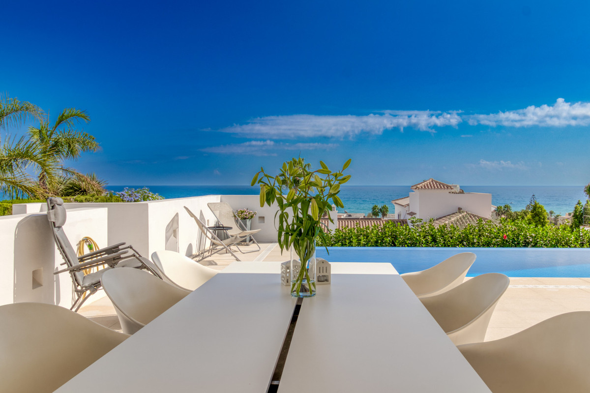 4 bedroom Villas for sale in La Cala de Mijas – R5325463 4 bedroom Villas for sale in La Cala de Mijas – R5325463