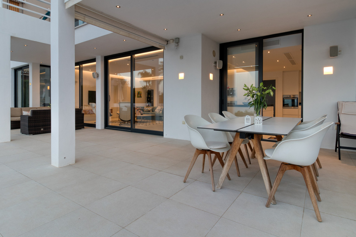 4 bedroom Villas for sale in La Cala de Mijas – R5325463 4 bedroom Villas for sale in La Cala de Mijas – R5325463