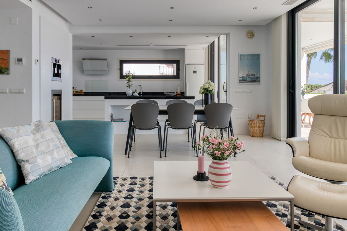 4 bedroom Villas for sale in La Cala de Mijas – R5325463 4 bedroom Villas for sale in La Cala de Mijas – R5325463