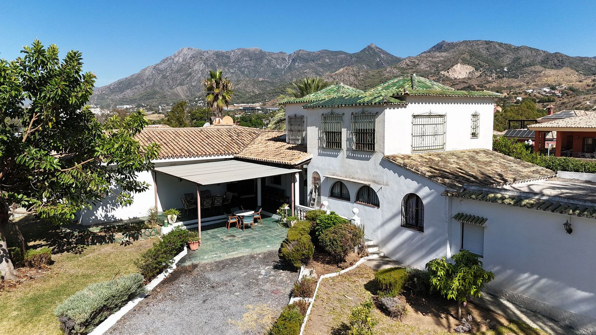 4 bedroom Villas for sale in Marbella – R5154985 4 bedroom Villas for sale in Marbella – R5154985