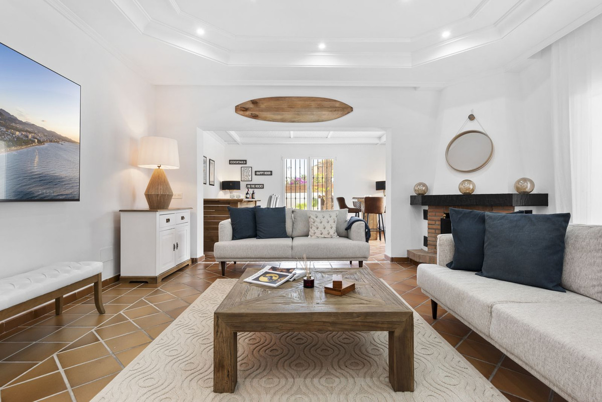 Villas de 5 dormitorios en venta en Las Chapas – R5249194 Villas de 5 dormitorios en venta en Las Chapas – R5249194