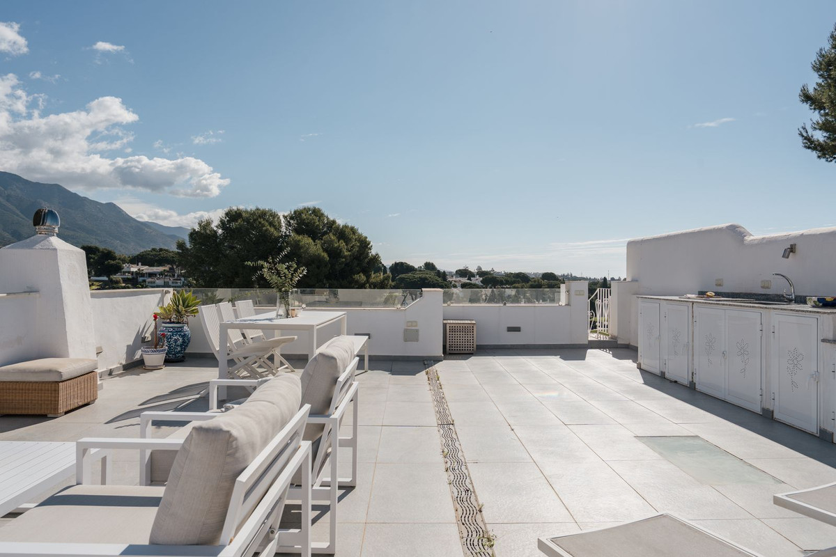 Aticos de 2 dormitorios en venta en Nueva Andalucía – R5373757 Aticos de 2 dormitorios en venta en Nueva Andalucía – R5373757