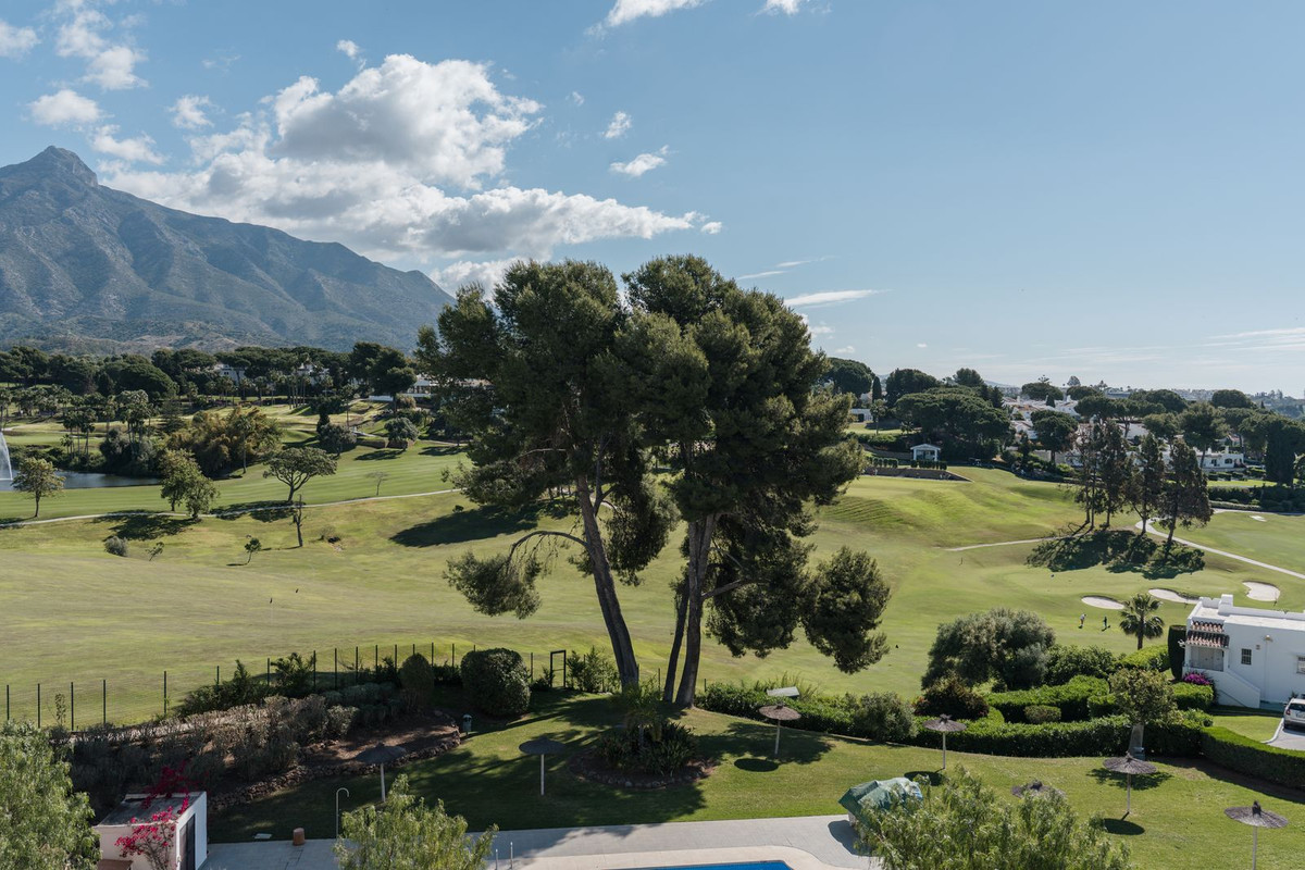 Aticos de 2 dormitorios en venta en Nueva Andalucía – R5373757 Aticos de 2 dormitorios en venta en Nueva Andalucía – R5373757