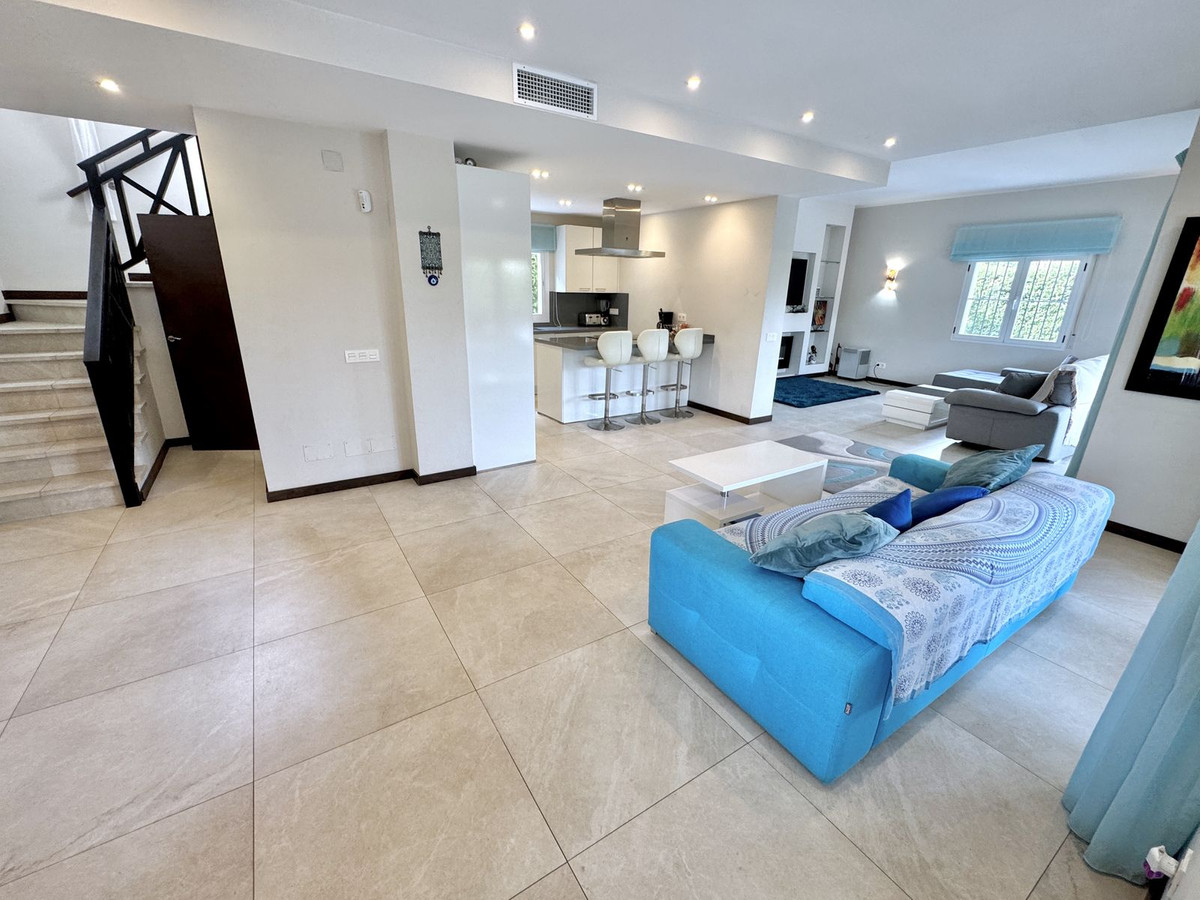 Villas de 5 dormitorios en venta en Nueva Andaluc�a – R5264770 Villas de 5 dormitorios en venta en Nueva Andaluc�a – R5264770