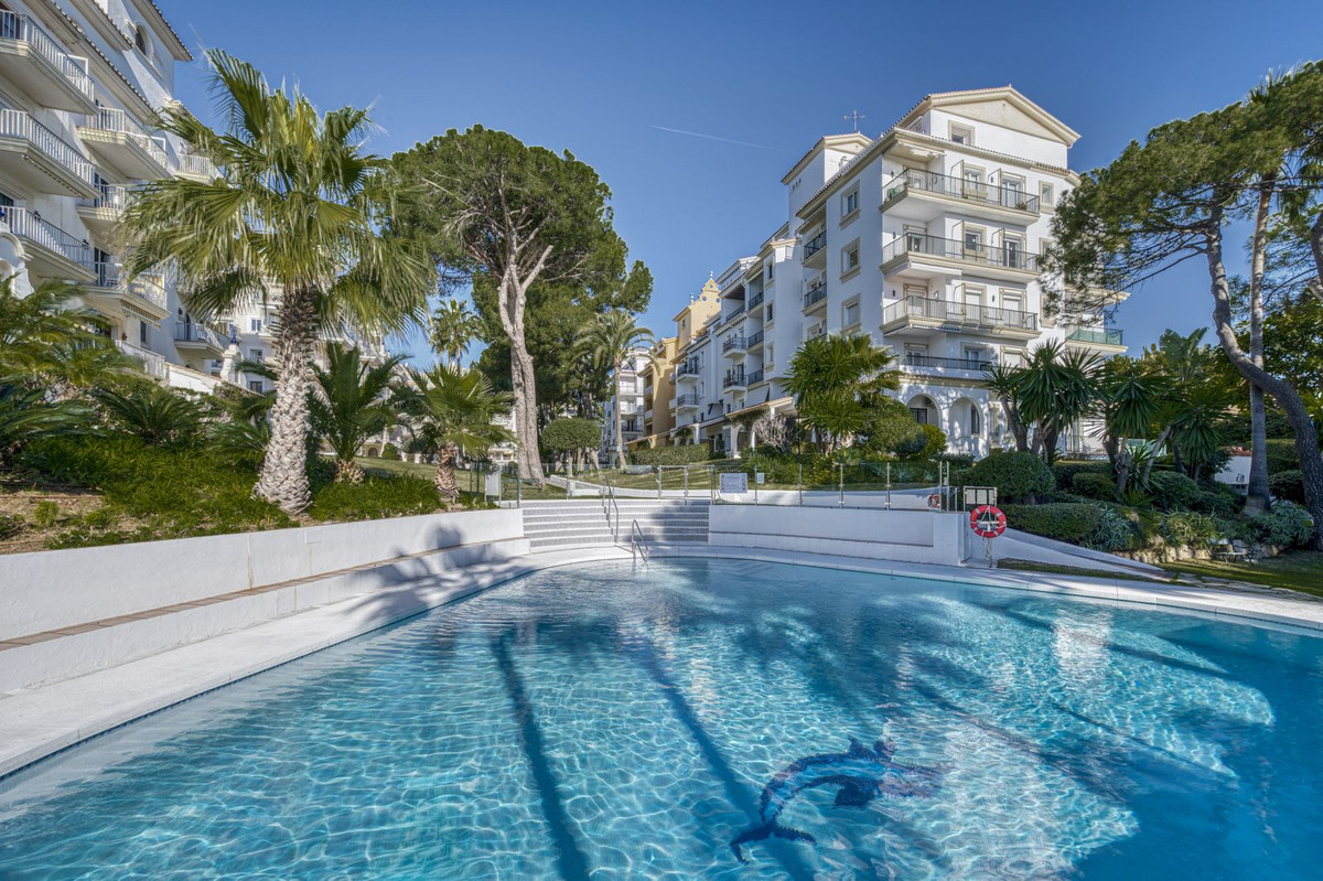 3 bedroom Apartments for sale in Puerto Banús – R5370103 3 bedroom Apartments for sale in Puerto Banús – R5370103