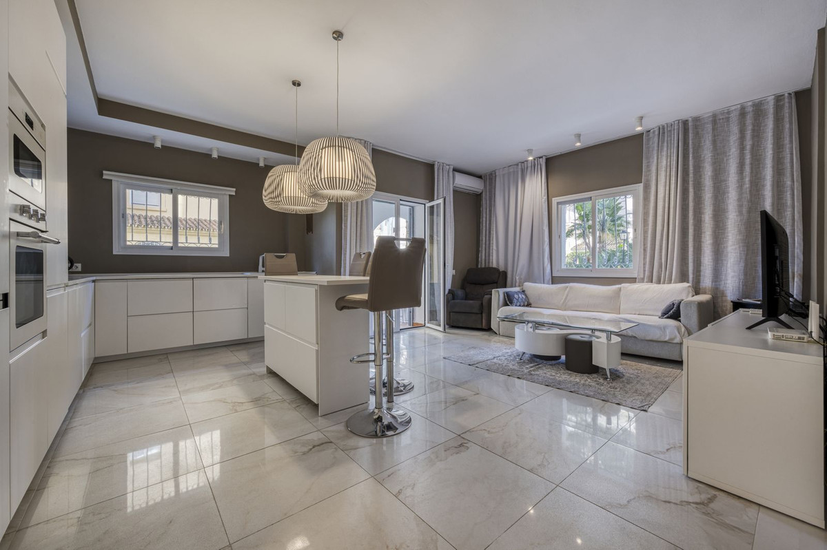 3 bedroom Apartments for sale in Puerto Banús – R5370103 3 bedroom Apartments for sale in Puerto Banús – R5370103