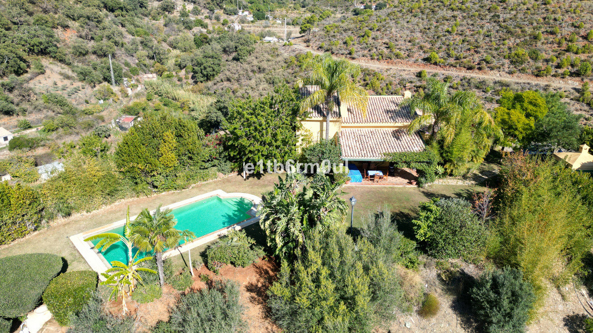 Villas de 5 dormitorios en venta en Ojén – R4913407 Villas de 5 dormitorios en venta en Ojén – R4913407