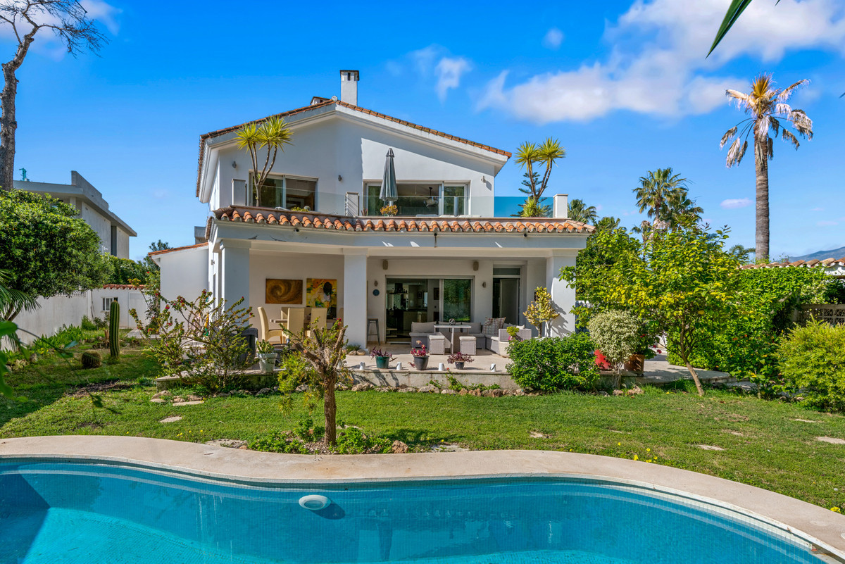 Villas de 5 dormitorios en venta en San Pedro de Alcántara – R5348251 Villas de 5 dormitorios en venta en San Pedro de Alcántara – R5348251