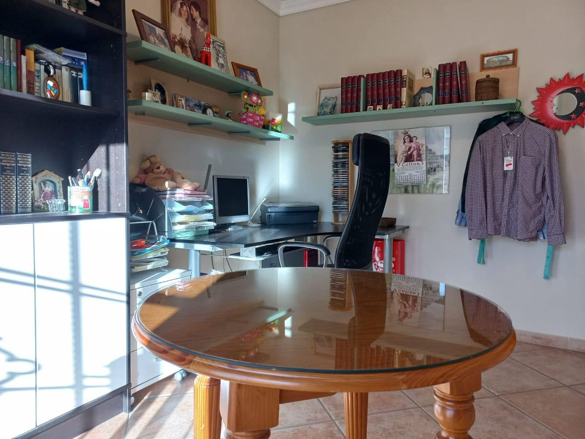 Pareados de 5 dormitorios en venta en San Pedro de Alcántara – R5107402 Pareados de 5 dormitorios en venta en San Pedro de Alcántara – R5107402