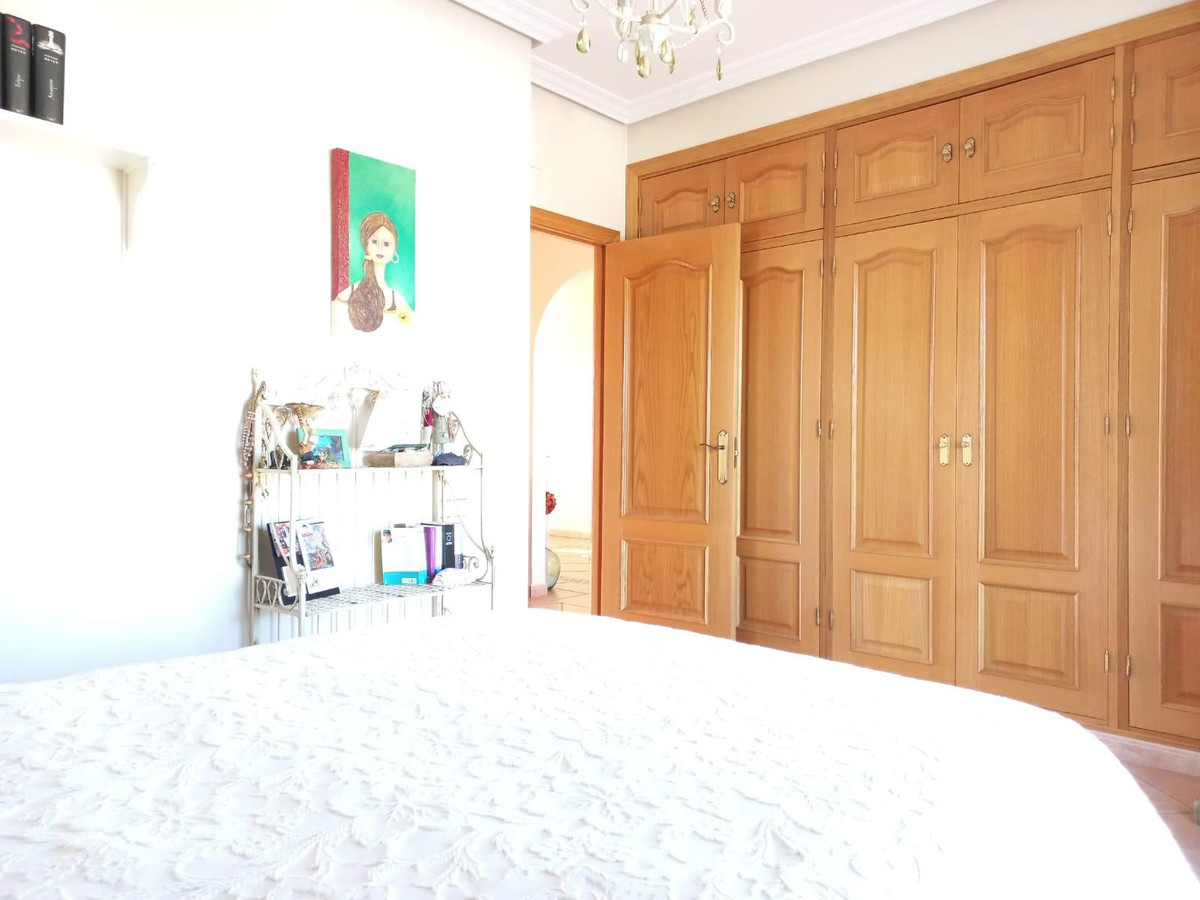 Pareados de 5 dormitorios en venta en San Pedro de Alcántara – R5107402 Pareados de 5 dormitorios en venta en San Pedro de Alcántara – R5107402