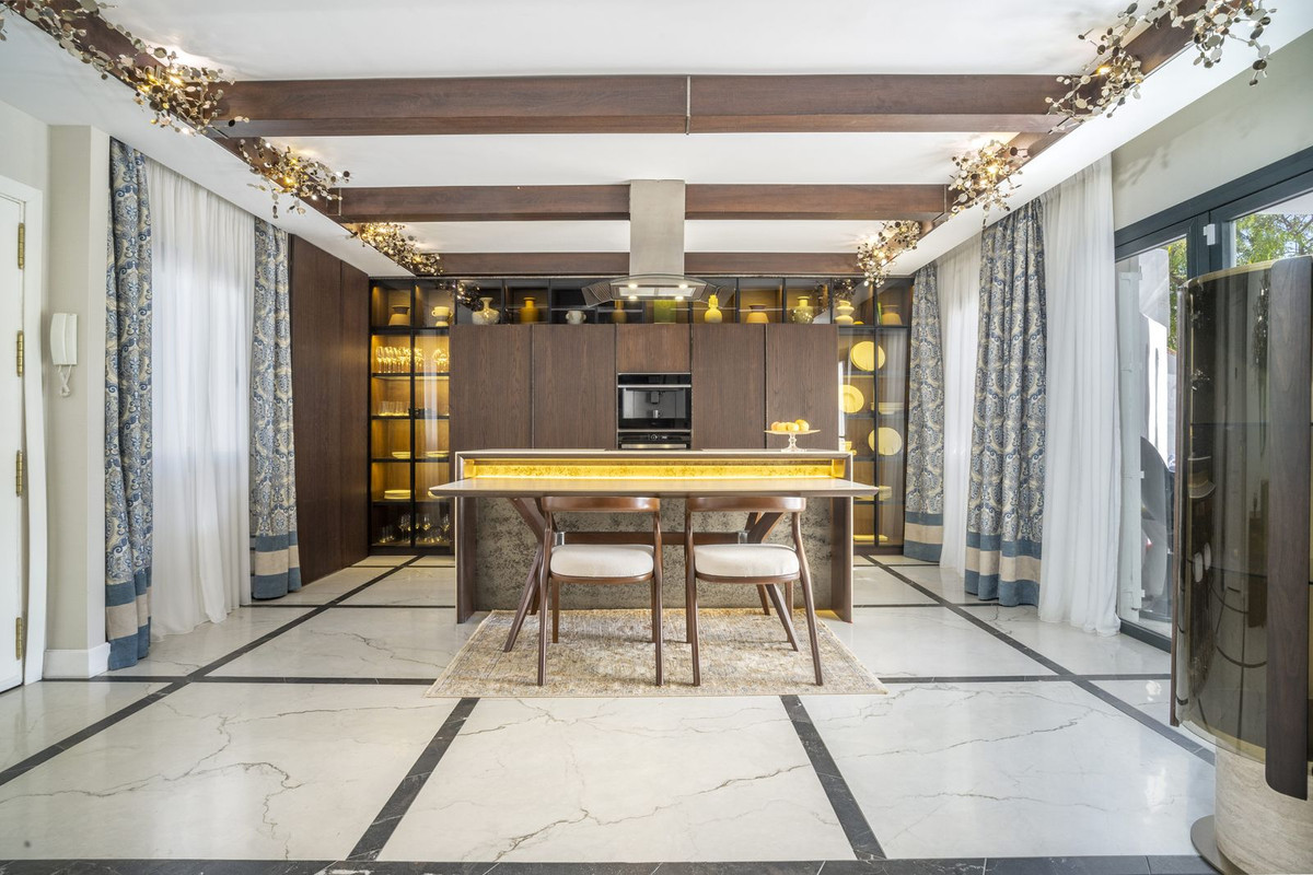 Apartamentos de 3 dormitorios en venta en Nueva Andalucía – R5211835 Apartamentos de 3 dormitorios en venta en Nueva Andalucía – R5211835