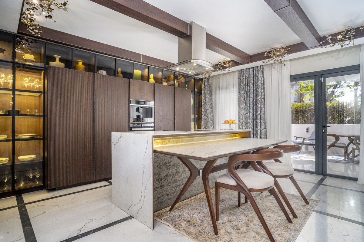 Apartamentos de 3 dormitorios en venta en Nueva Andalucía – R5211835 Apartamentos de 3 dormitorios en venta en Nueva Andalucía – R5211835
