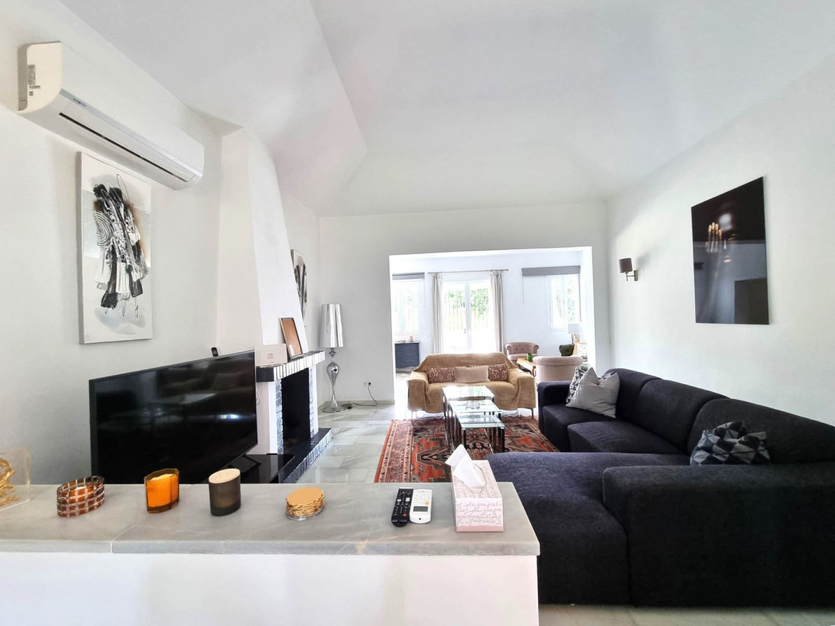 3 bedroom Villas for sale in Calahonda – R5300845 3 bedroom Villas for sale in Calahonda – R5300845