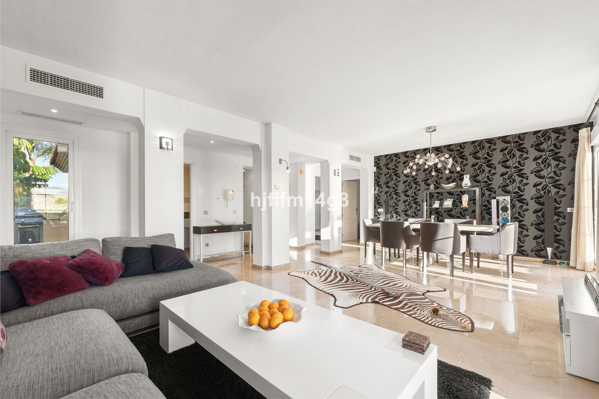 Aticos de 3 dormitorios en venta en Nueva Andaluc�a – R5216806 Aticos de 3 dormitorios en venta en Nueva Andaluc�a – R5216806