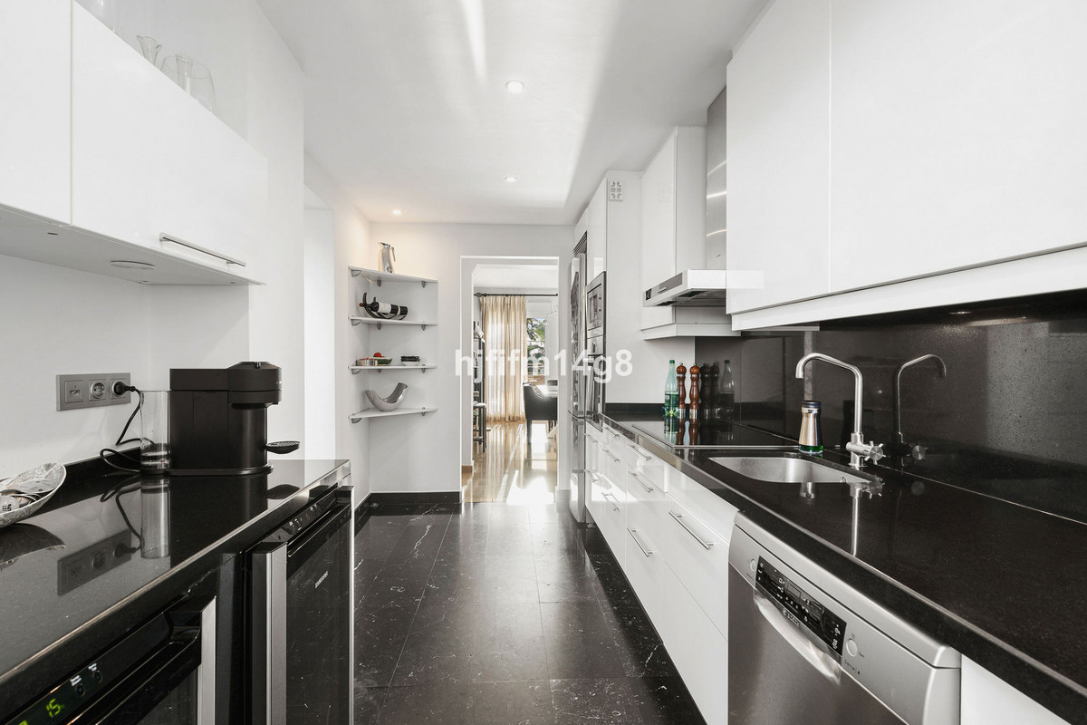 Aticos de 3 dormitorios en venta en Nueva Andaluc�a – R5216806 Aticos de 3 dormitorios en venta en Nueva Andaluc�a – R5216806