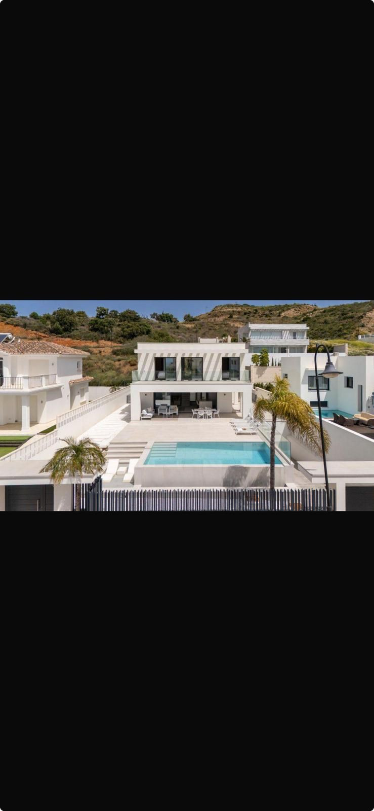 5 bedroom Villas for sale in La Cala de Mijas – R5394160 5 bedroom Villas for sale in La Cala de Mijas – R5394160