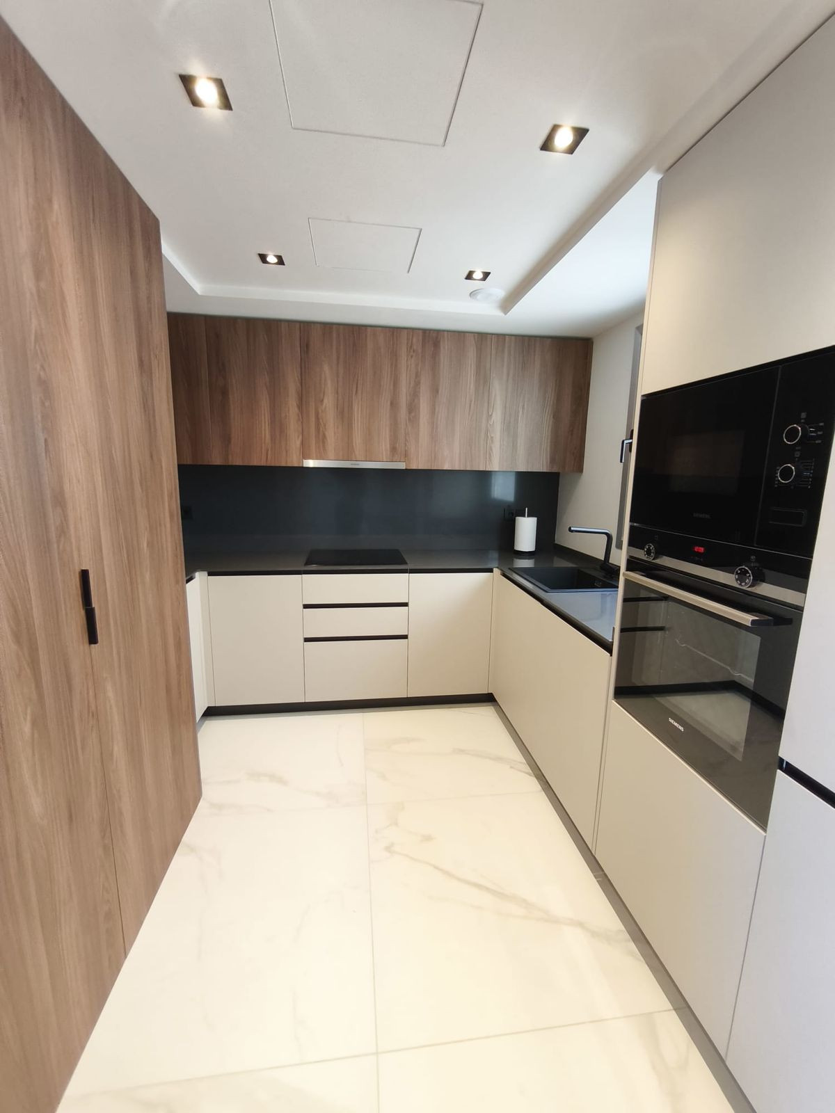Apartamentos de 2 dormitorios en venta en San Pedro de Alcántara – R5329492 Apartamentos de 2 dormitorios en venta en San Pedro de Alcántara – R5329492