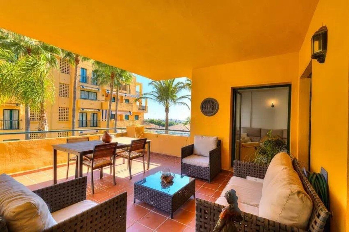 Apartamentos de 3 dormitorios en venta en San Pedro de Alc�ntara – R5307286 Apartamentos de 3 dormitorios en venta en San Pedro de Alc�ntara – R5307286